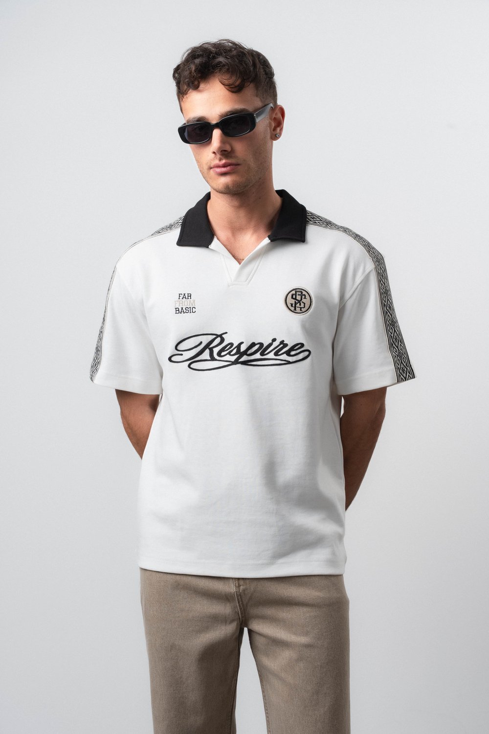 Erkek Respire Retro Forma T-Shirt Ekru