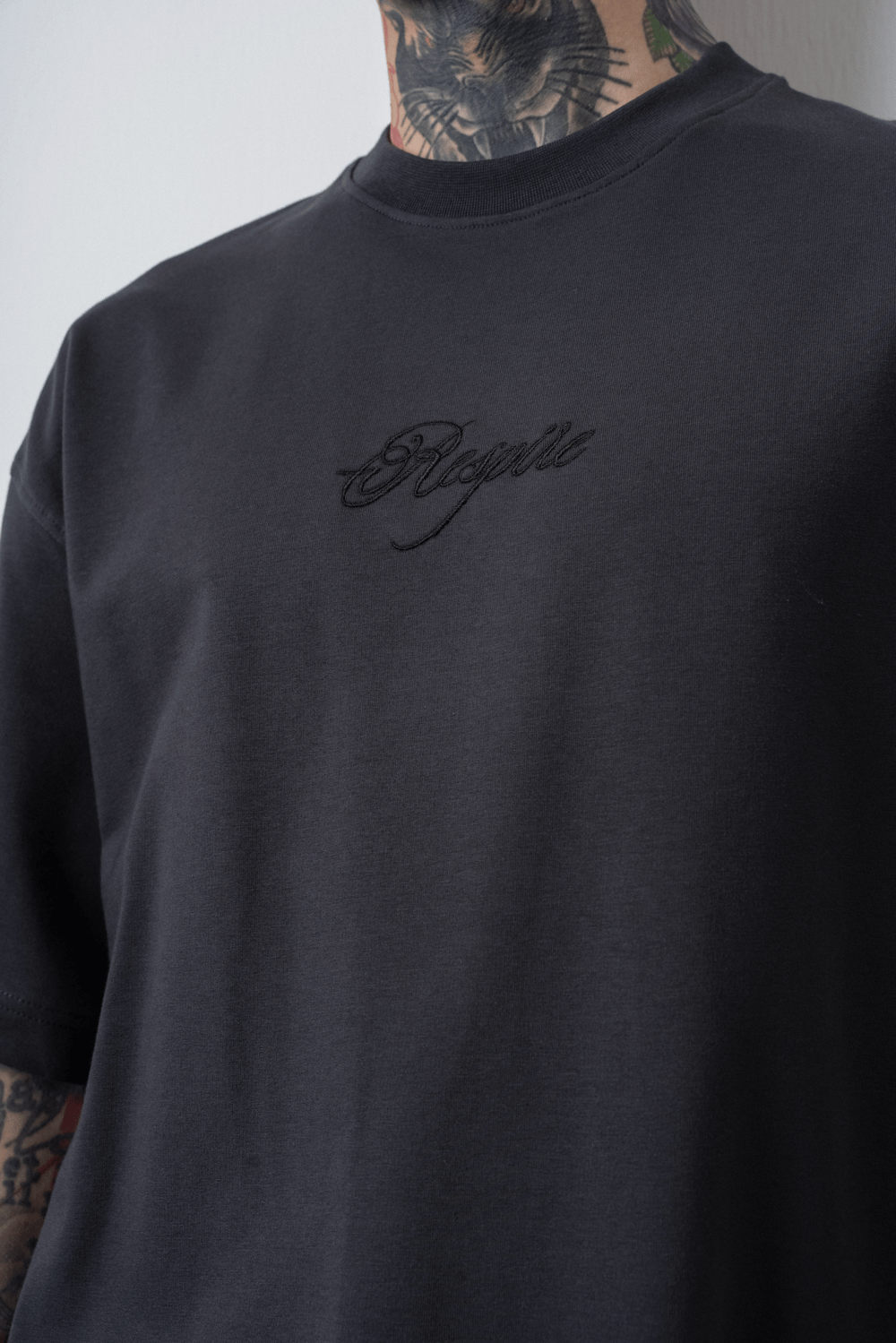 Erkek Rosette Nakış Detaylı Oversize T-Shirt Füme