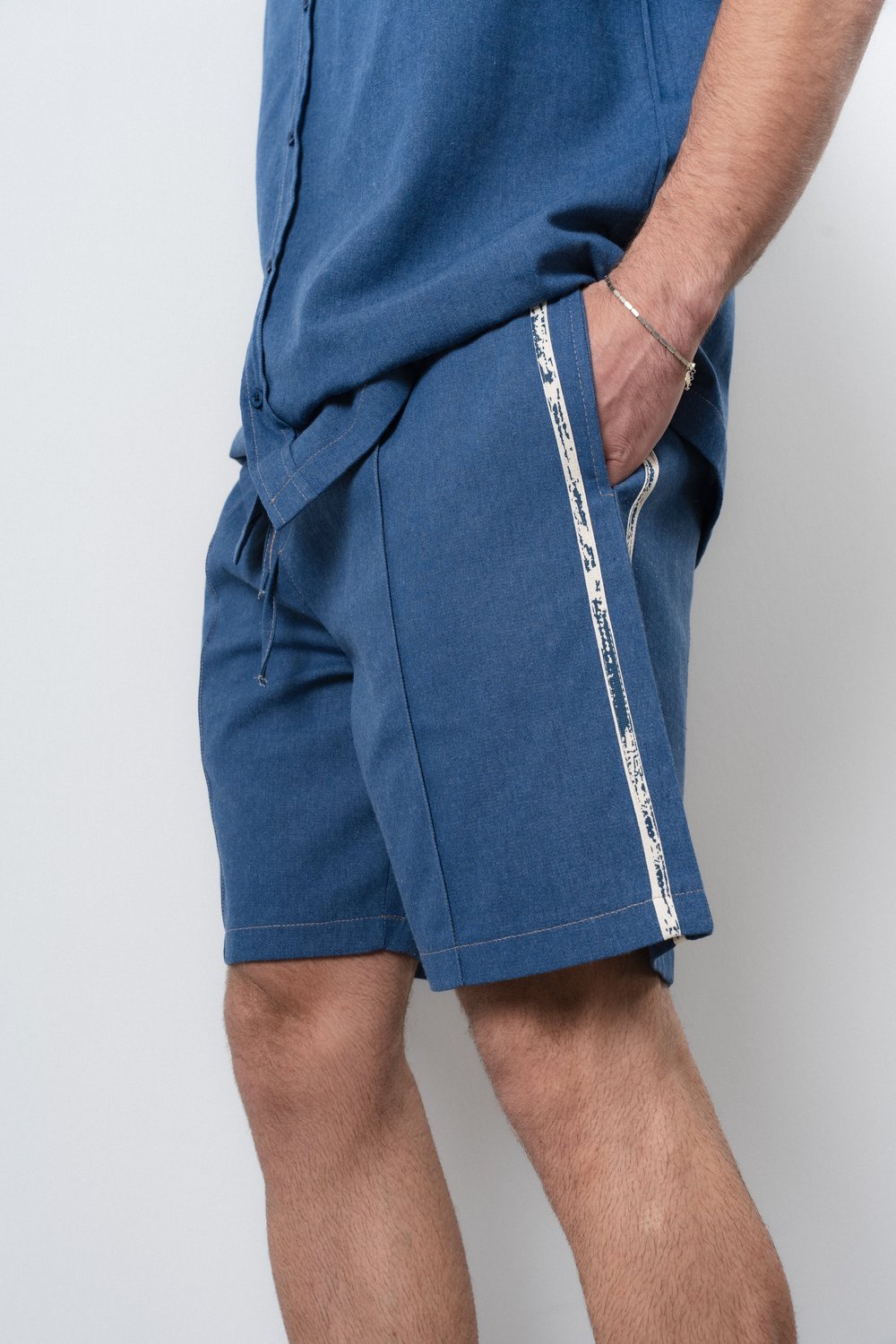 Erkek Şerit Detaylı Denim Şort Lacivert