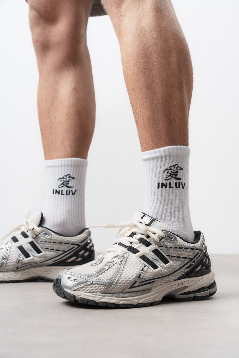 Unisex Inluv Yazılı Uzun Çorap Beyaz