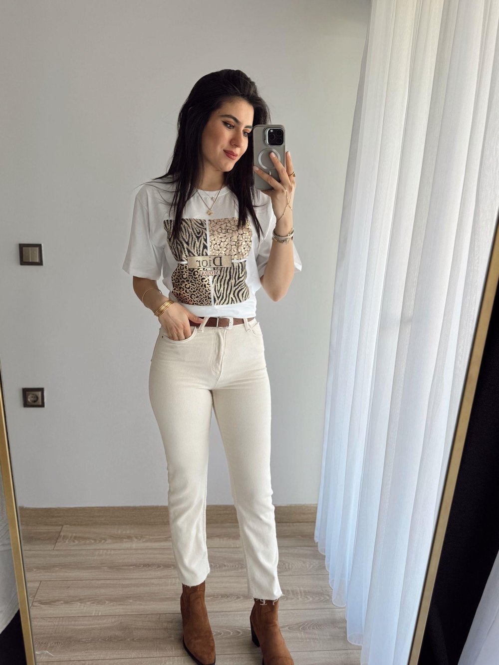 Taşlı Tşhirt