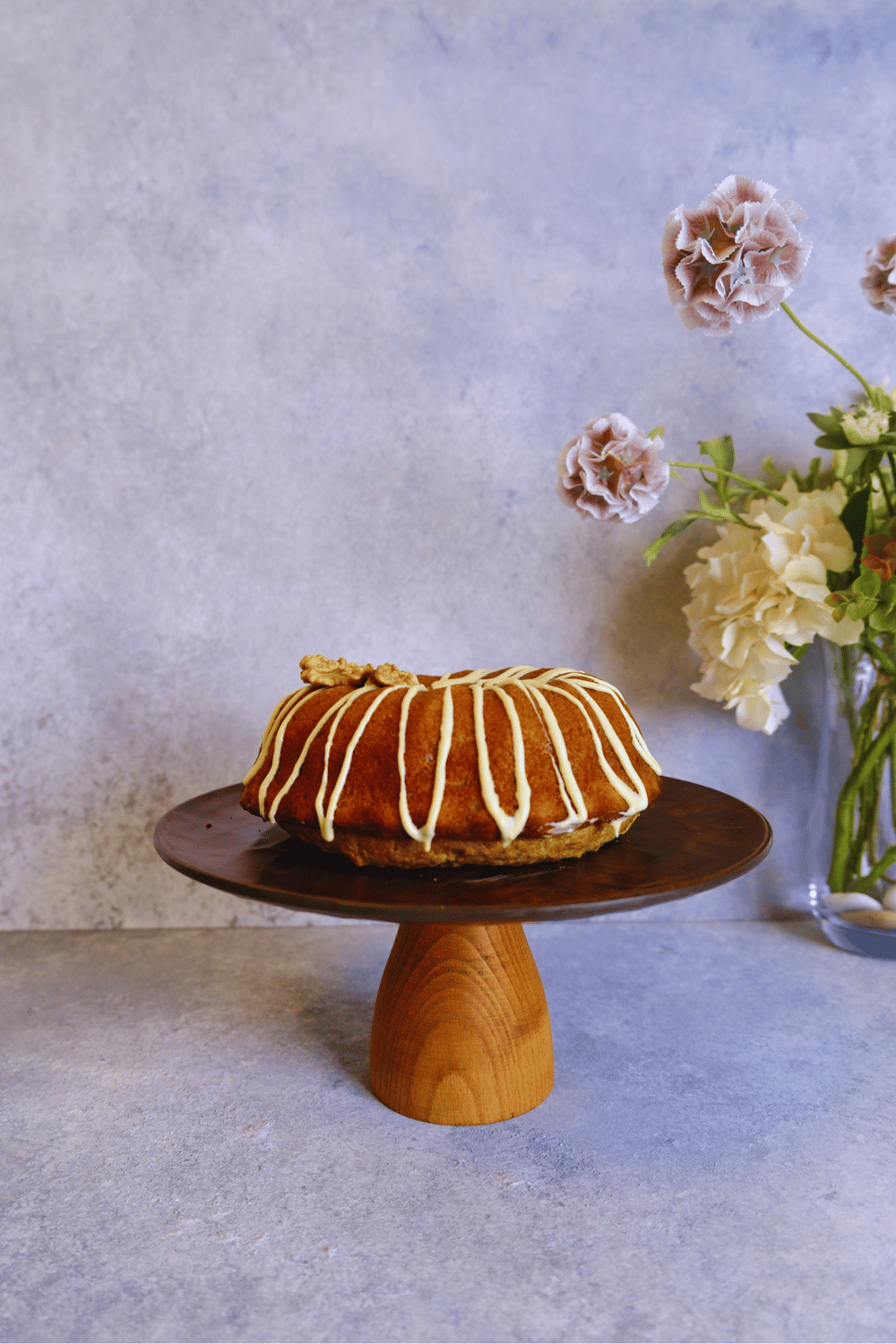 Ligna Melamin Ahşap Rölyefli 28 Cm Lucca Ayaklı Pasta Tabağı, Servis Tabağı, Sunumluk