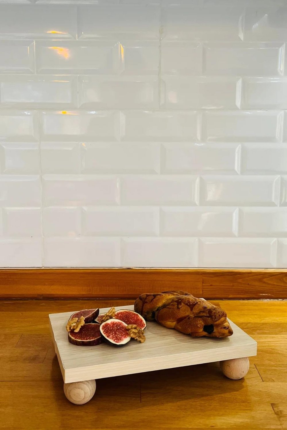 Mdf Tabaklı Kayın Top Ayaklı Risus 17x25 Cm Yuvarlak Pasta Sunum Servis Tabağı