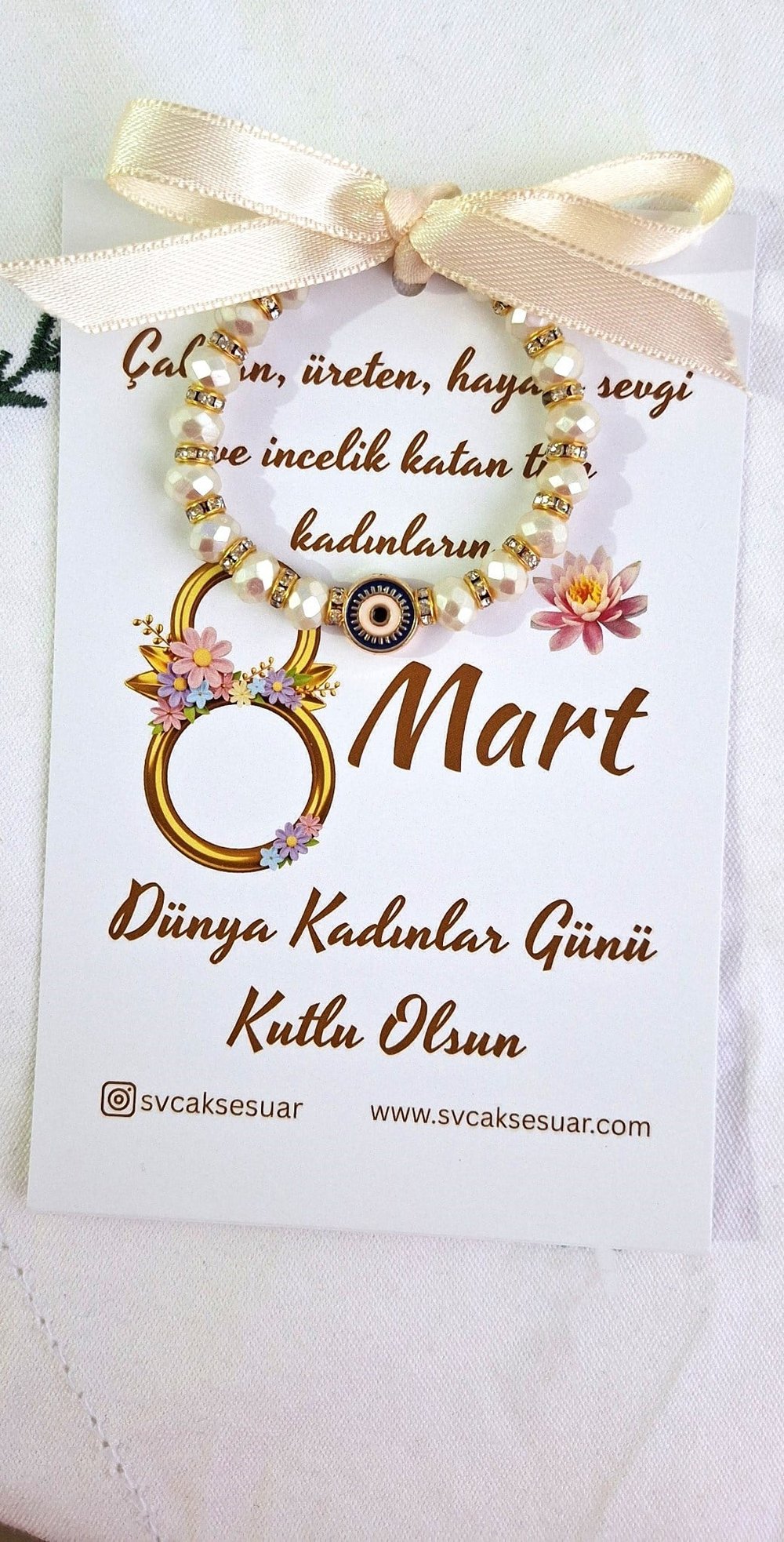 Kadınlar Günü Hediyelik Zirkon Taşlı Bileklik - Beyaz