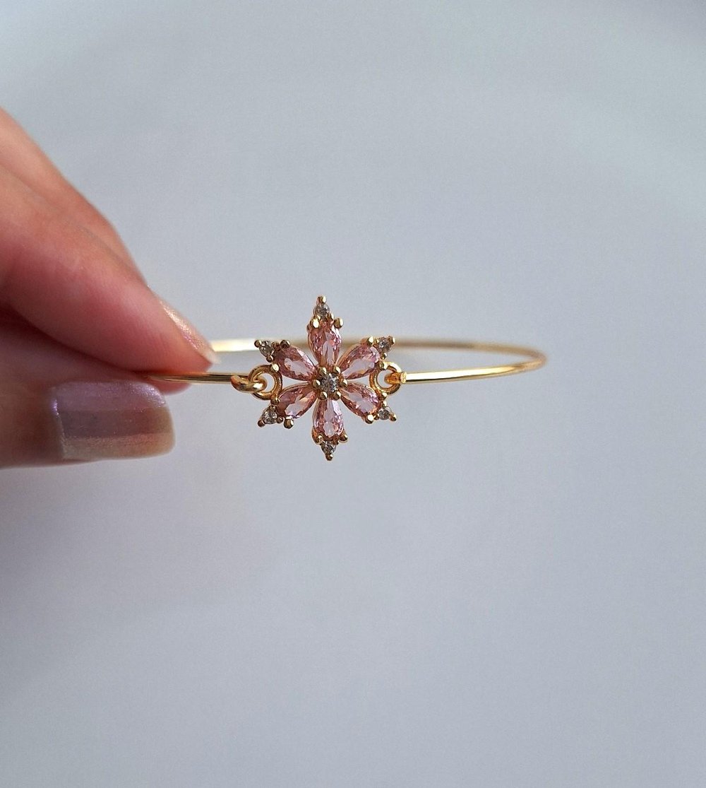 Pembe Zirkon Taşlı Yonca Bileklik