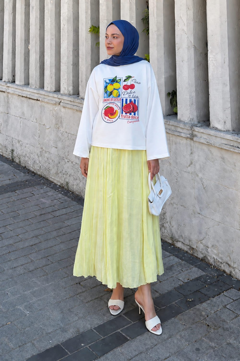 Basic Oversize Dolce Vita Meyve Baskılı Bluz Beyaz