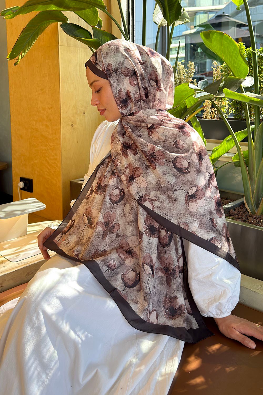 Çiçek Desen Lara Soft Şal vizonrengi