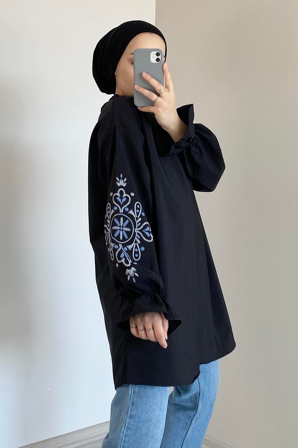 Kol Nakışlı Tunik Siyah
