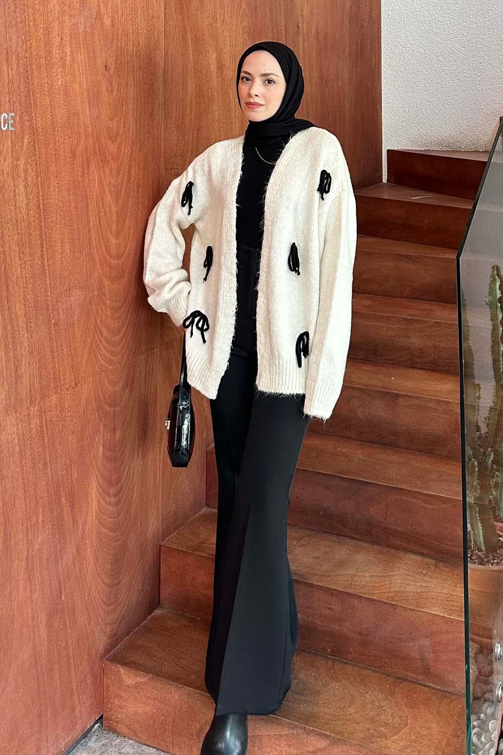 Fiyonk Detaylı Hırka Krem