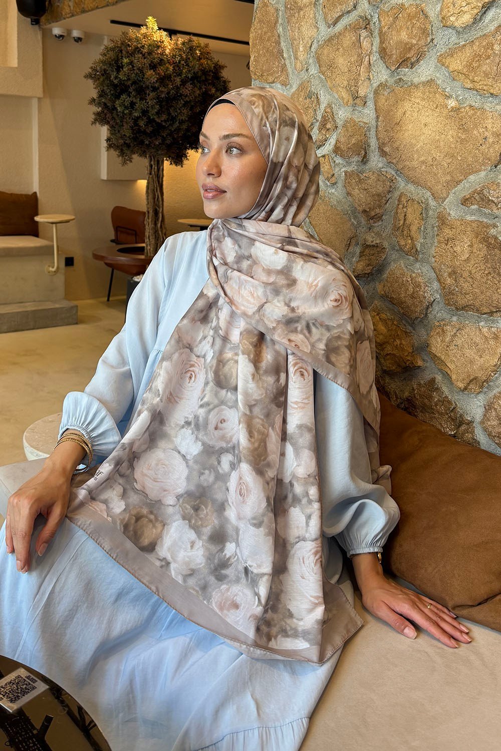 Botanik Çiçek Desen Lara Soft Şal Antik Bej
