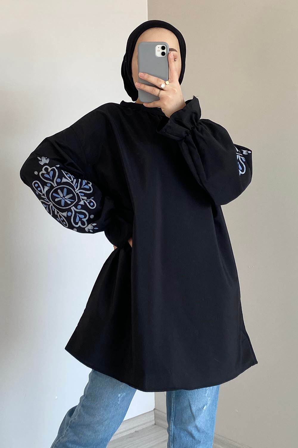 Kol Nakışlı Tunik Siyah
