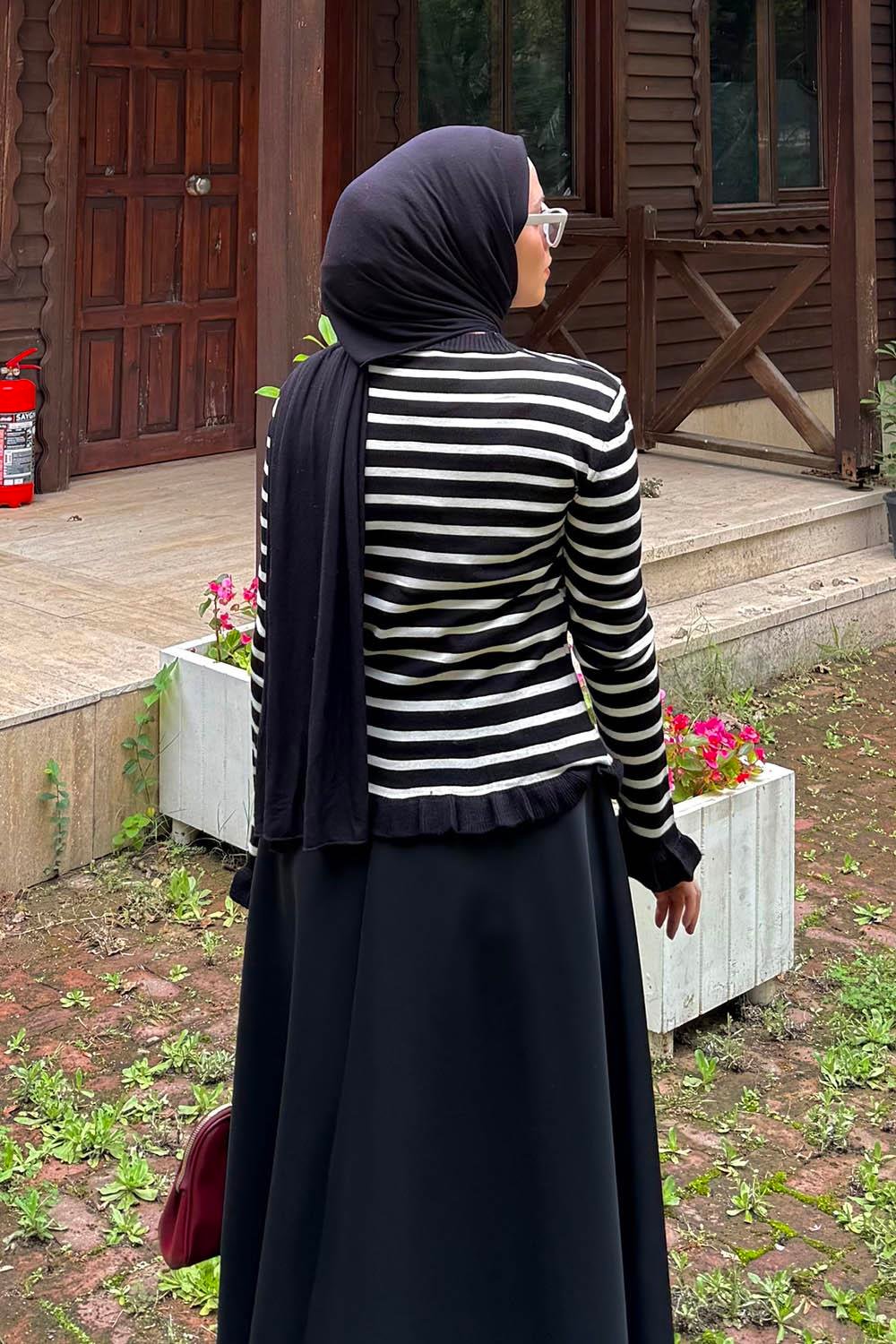 Fırfırlı Çizgili Hırka Siyah