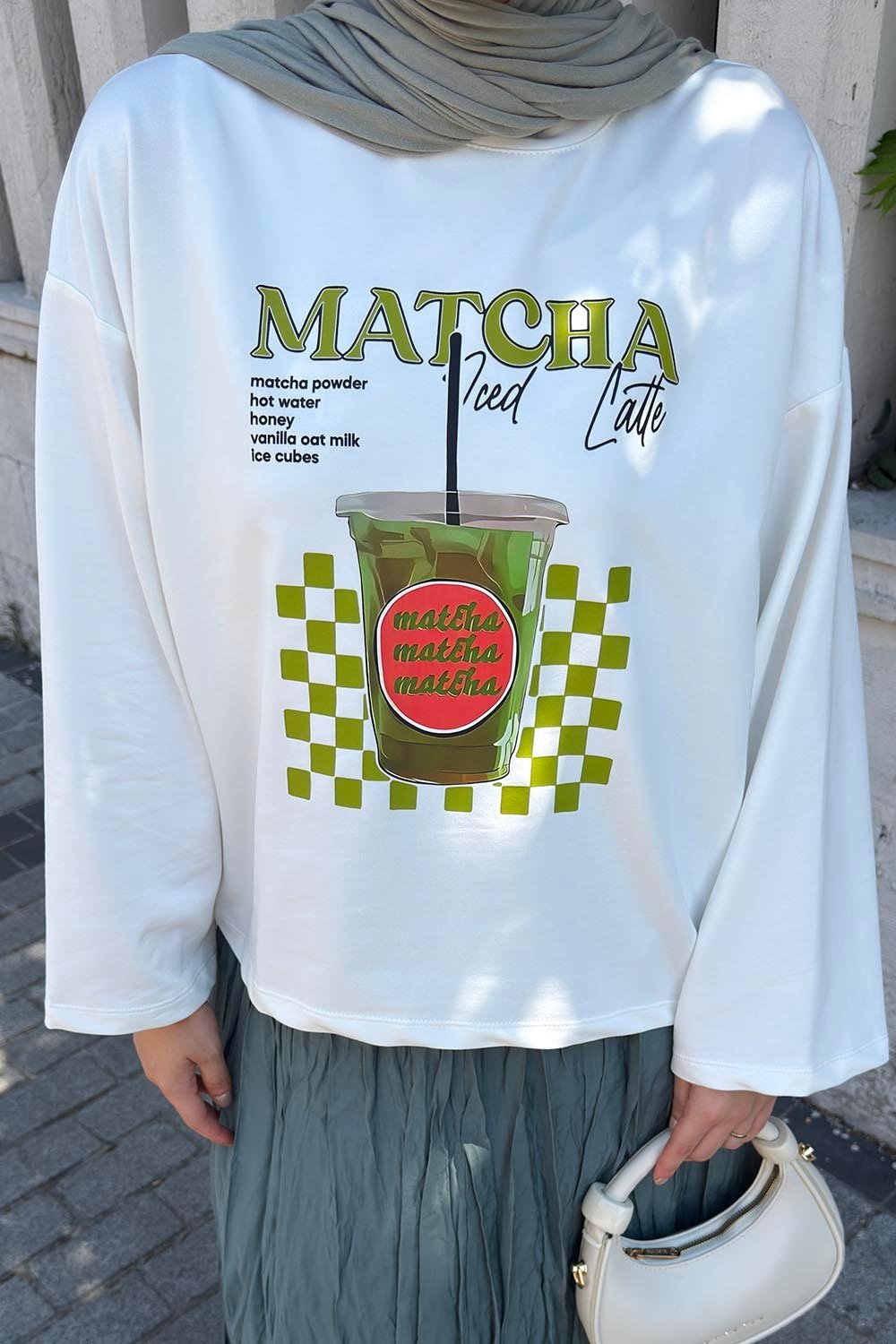 Basic Oversize Matcha Baskılı Bluz Beyaz