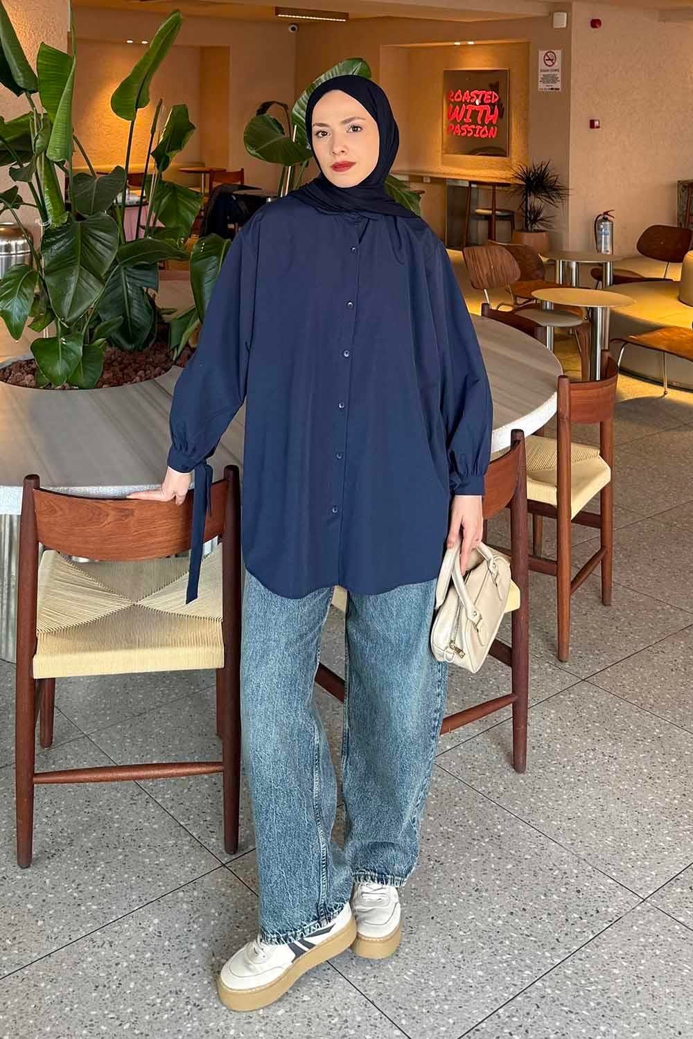 Kol Detaylı Gömlek 
Oversize Gömlek Lacivert