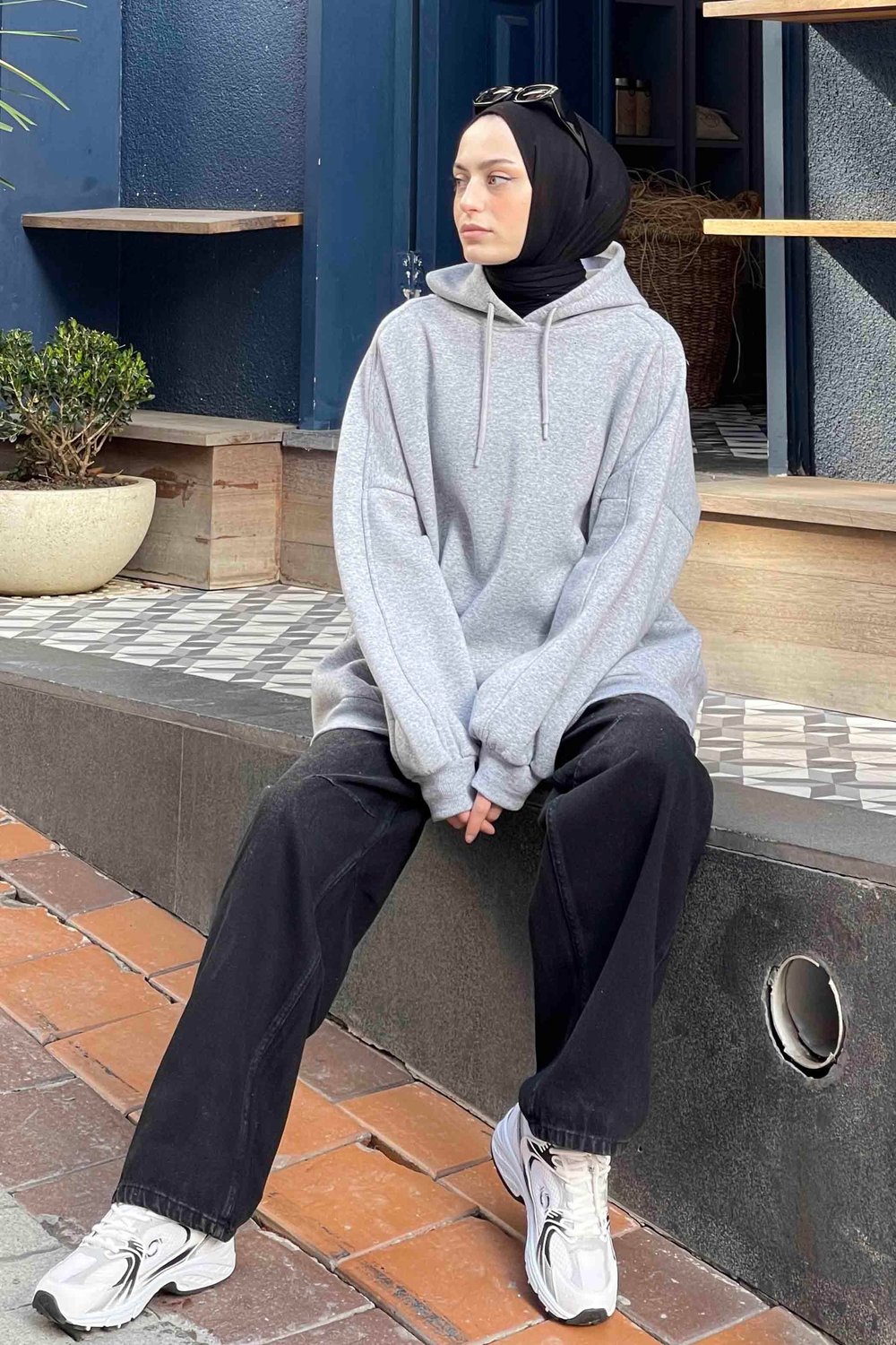 Kapüşonlu Oversize Yan Cepli Sweat Gri