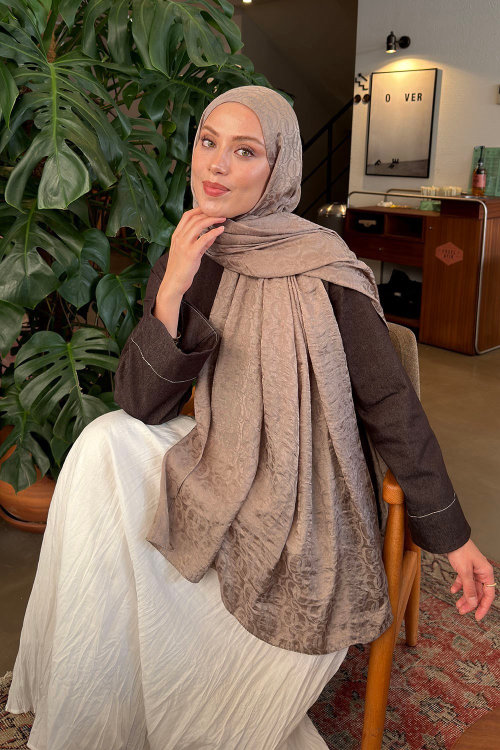 QQ Desen Ayrobin Floş Jakar  Şal Toprak