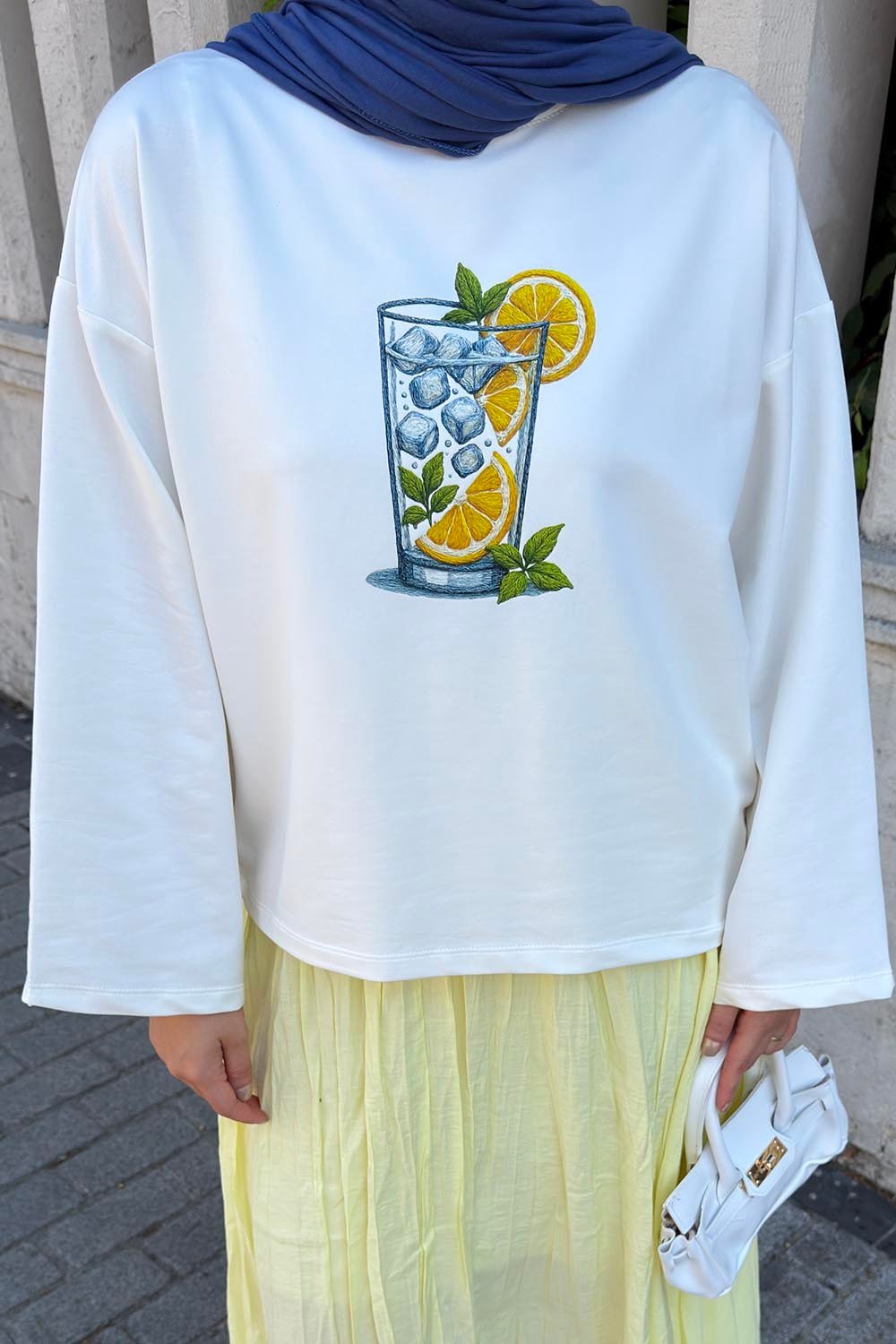 Basic Oversize Limon Baskılı Bluz Beyaz