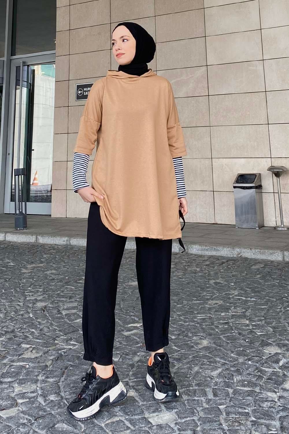 Kolu Çizgi Detaylı Kapüşonlu Sweat Sütlü Kahve