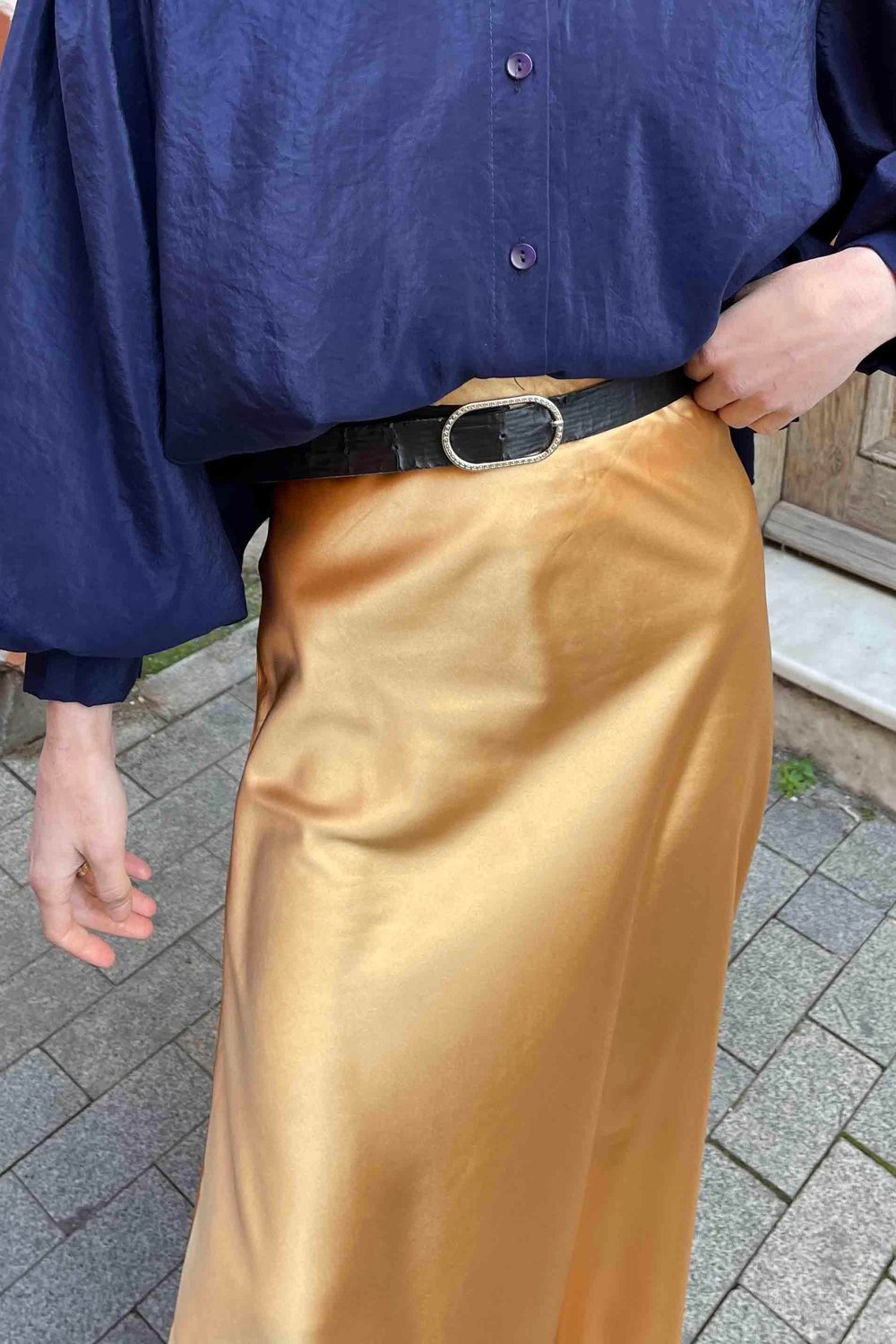 Düz Saten Çan Etek Gold