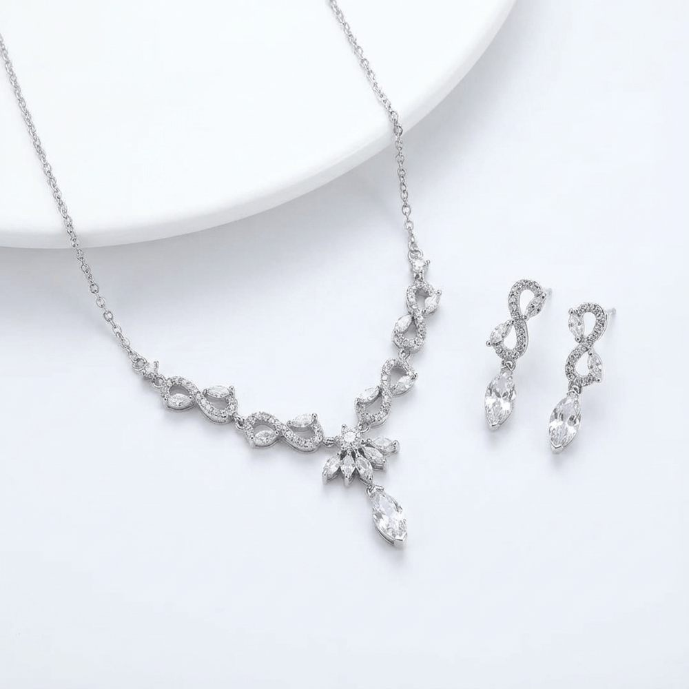 Grey Model Gold Zirkon Kolye Seti