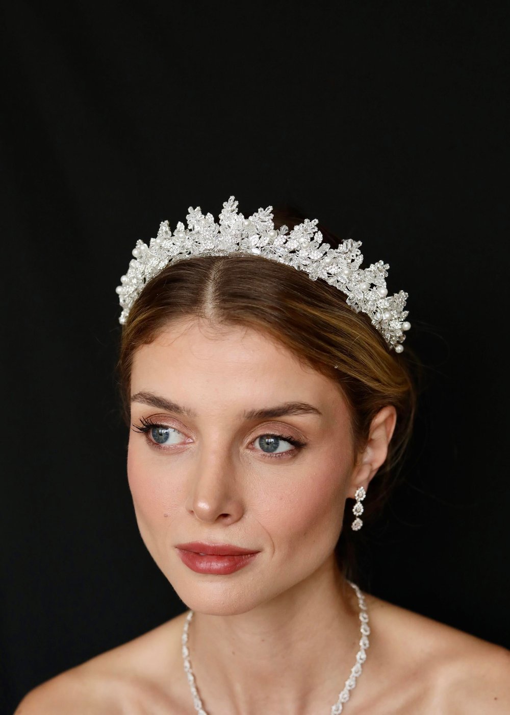 Nicole Model İncili Zirkon Tac