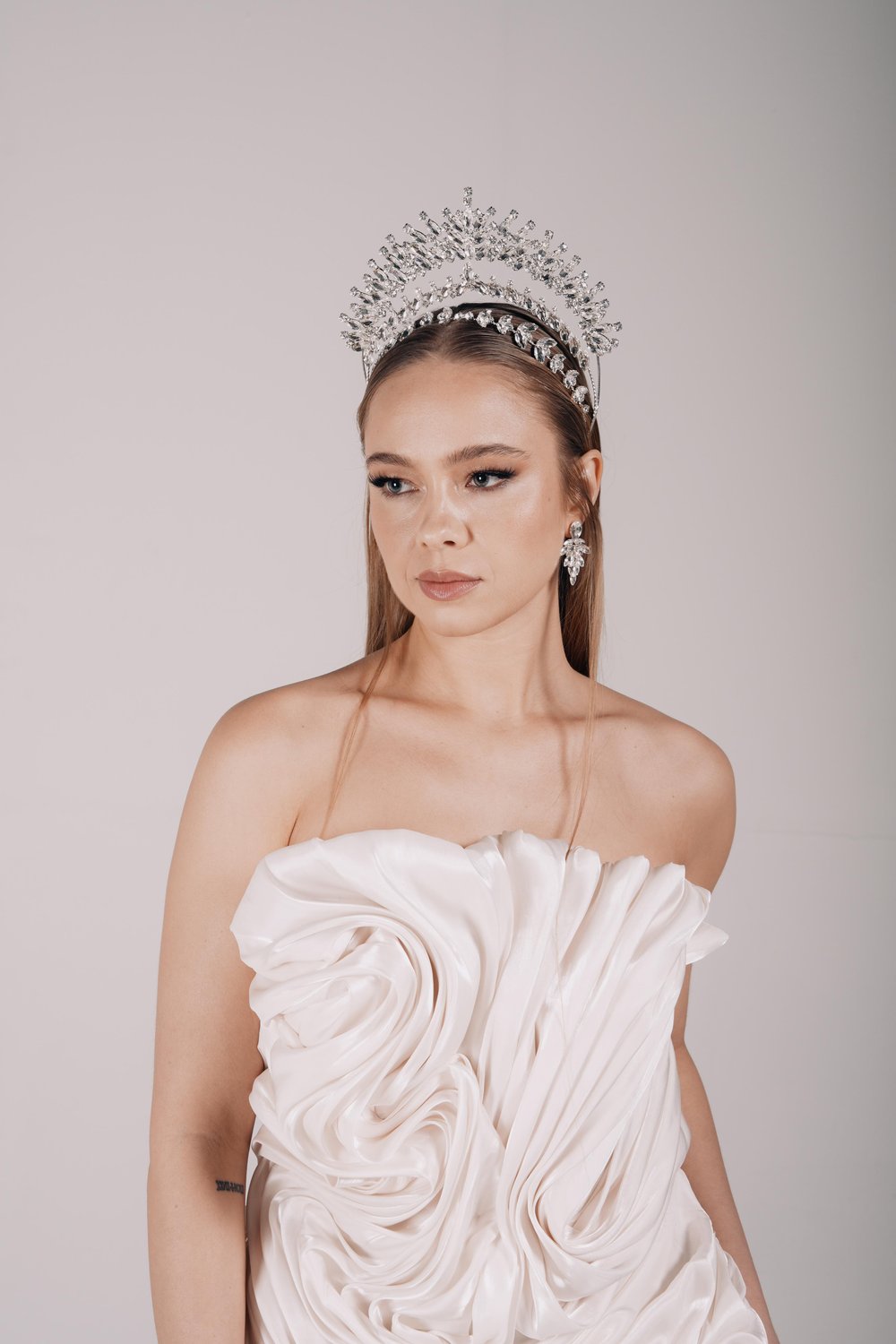 Sakalina Model Tac ve Küpesi