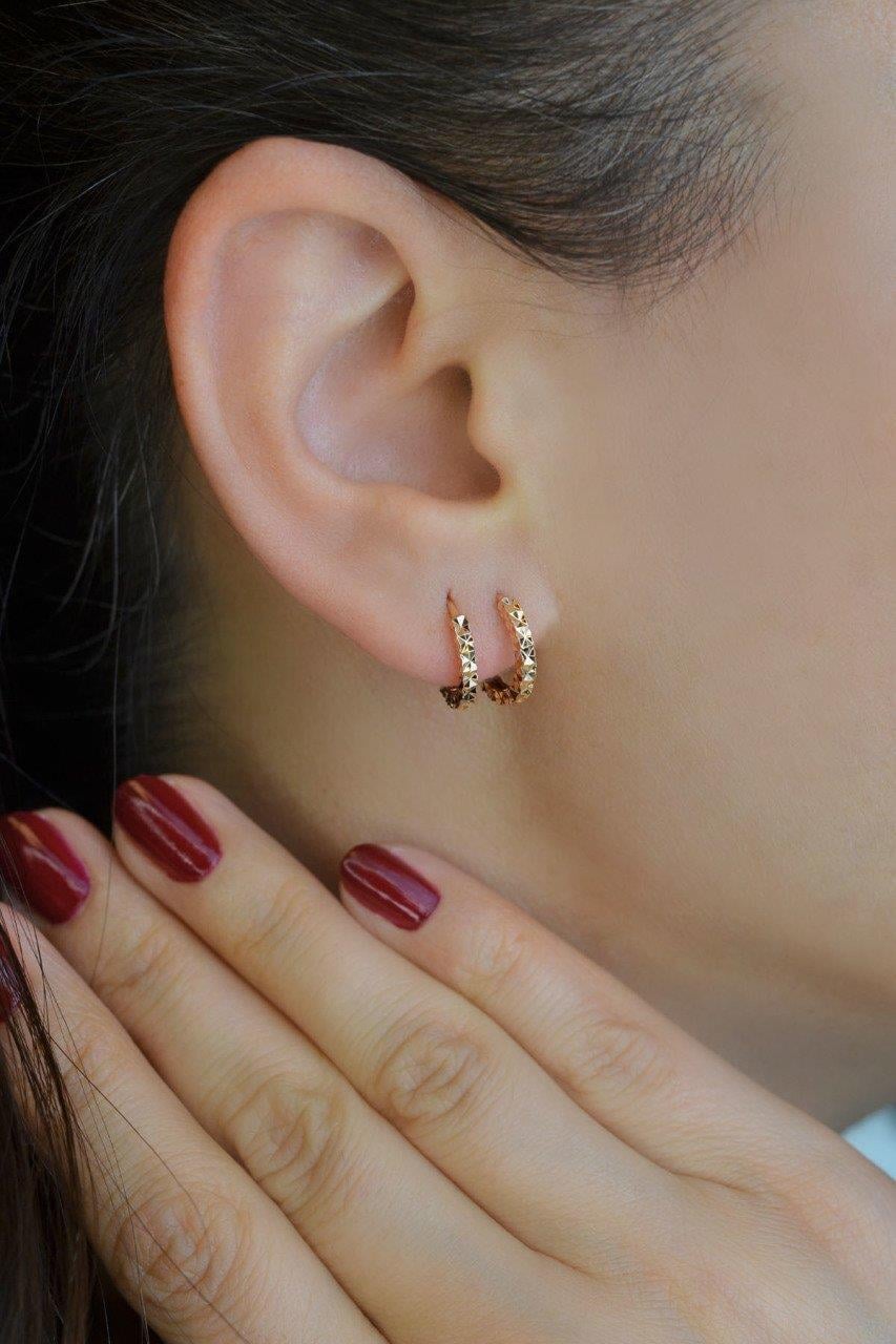 Altın Model Mini Halka Küpe