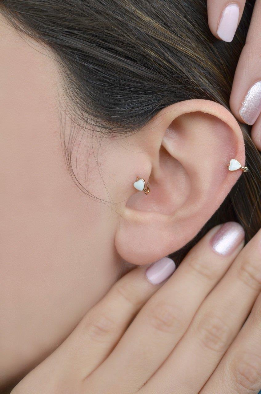 Beyaz Kalpli Halka Tragus Piercing Kıkırdak Küpesi