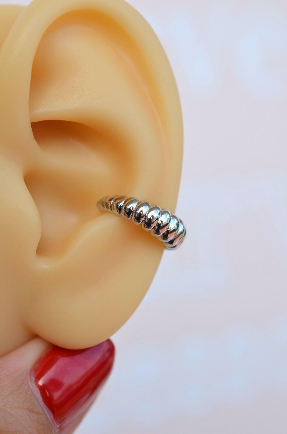 Bombeli Earcuff Sıkıştırmalı Kıkırdak Küpesi Gümüş Renkli