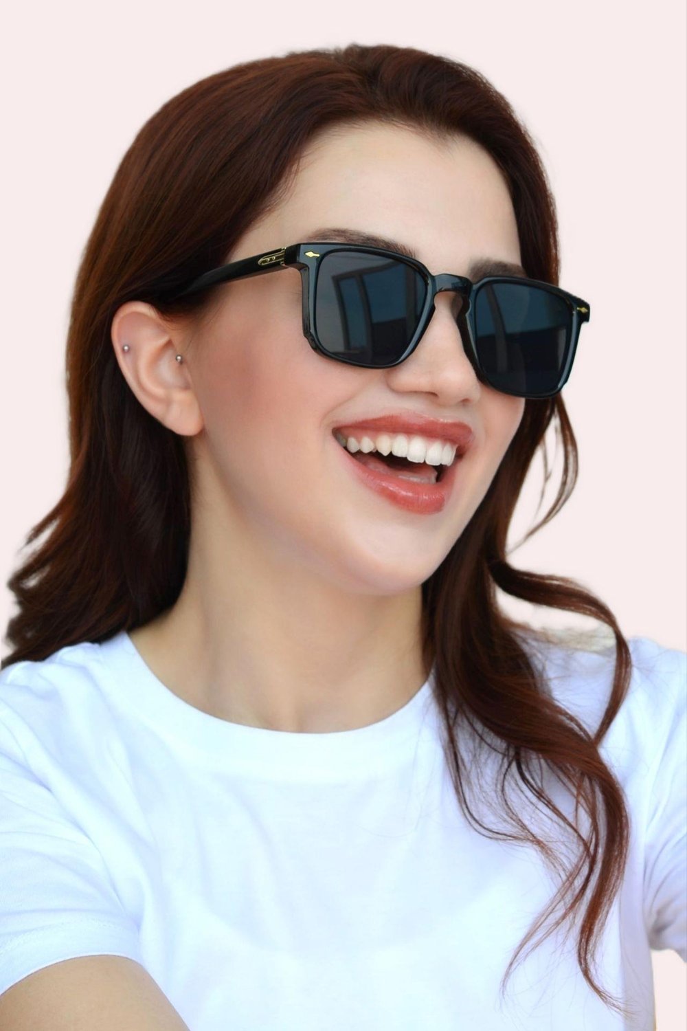 Siyah Çerçeveli Siyah Güneş Gözlüğü Unisex Ürün