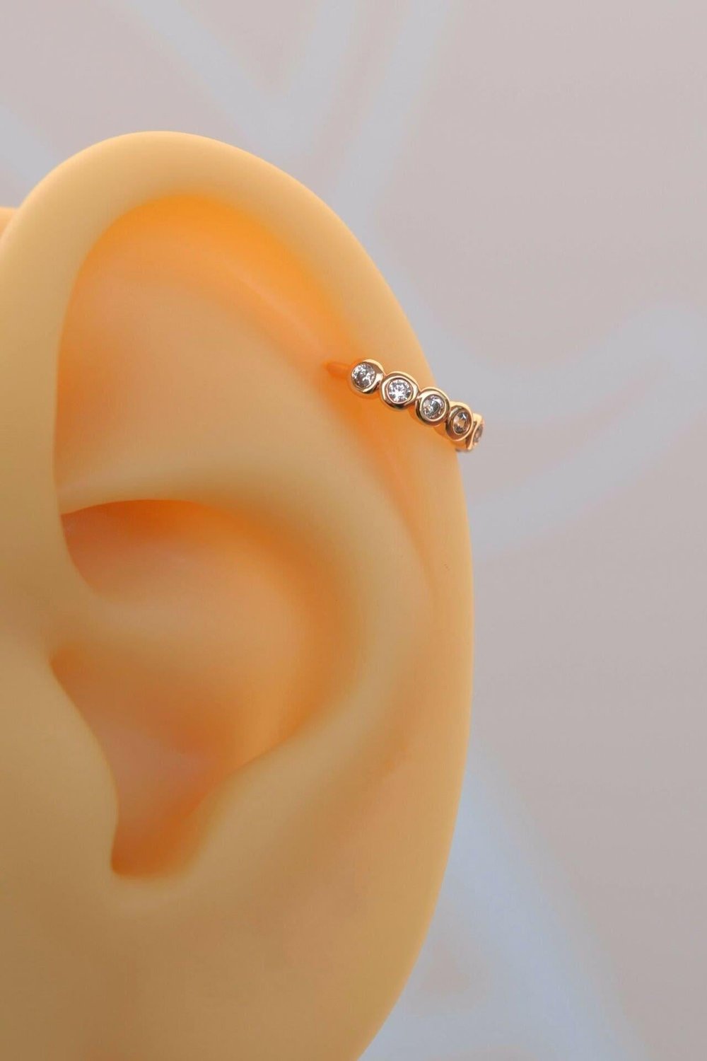 Taşlı Halka Tragus Helix Kıkırdak Piercing