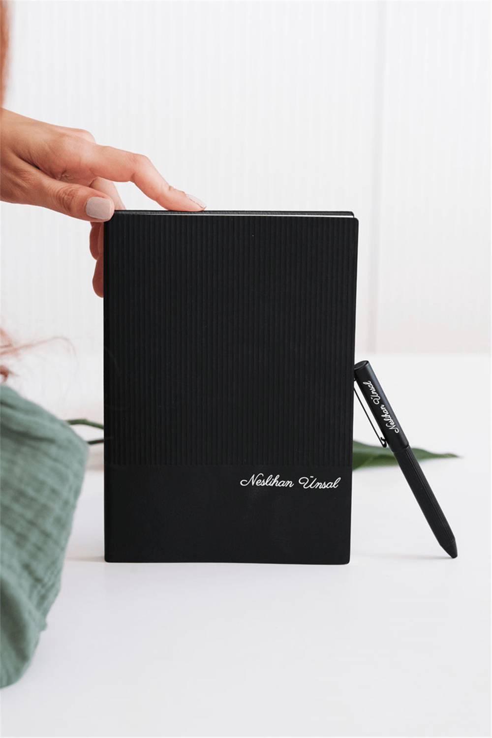 Kişiye Özel Çantalı Siyah Defter-Kalem Hediye Seti