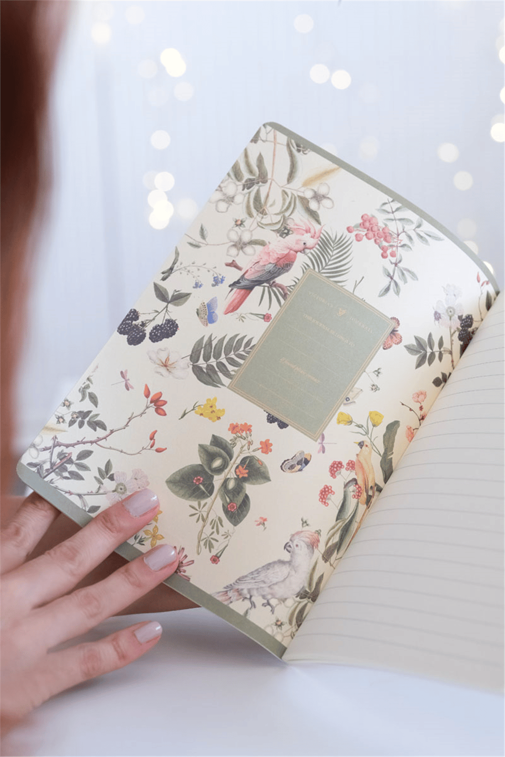 Kişiye Özel Egzotik Kuş ve Çiçek Desenli A5 Çizgili Defter