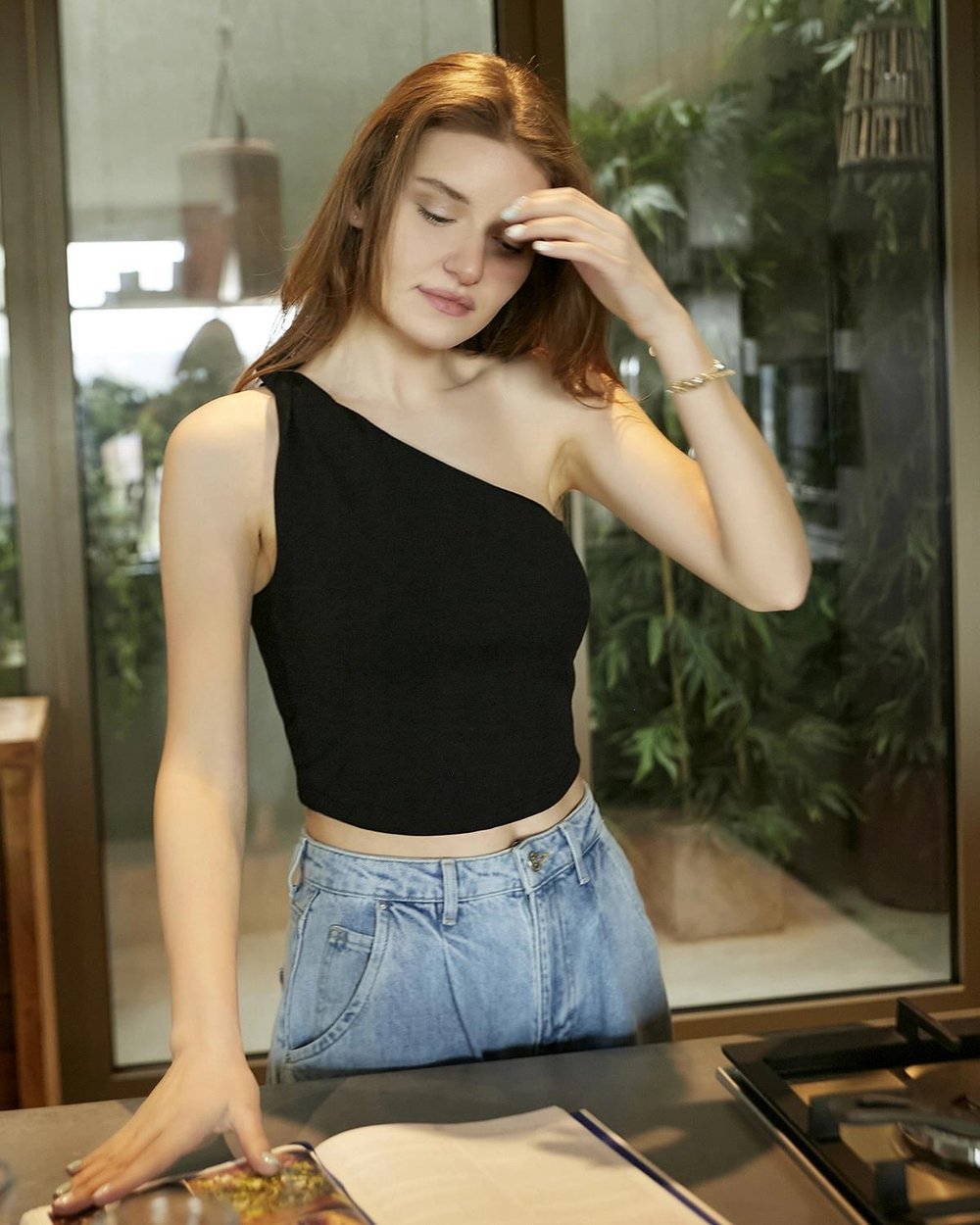 Tek Omuz Crop Body Siyah Renk