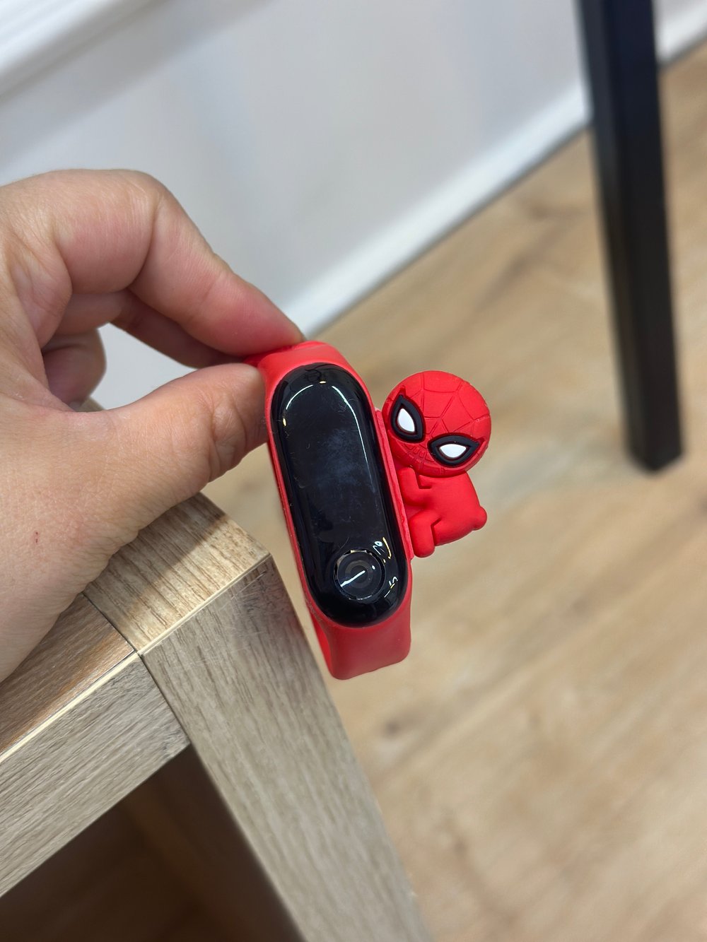 Kırmızı Spiderman Dijtal Çocuk Saati