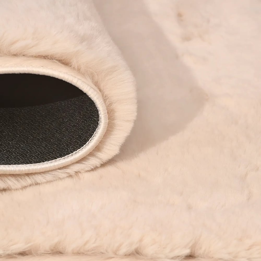 Tavşan Poly Peluş Halı -Bej- Yüksek Kalite-Ekstra Yumuşak - Kaymaz Özel Tabanlı - Özel Ölçü