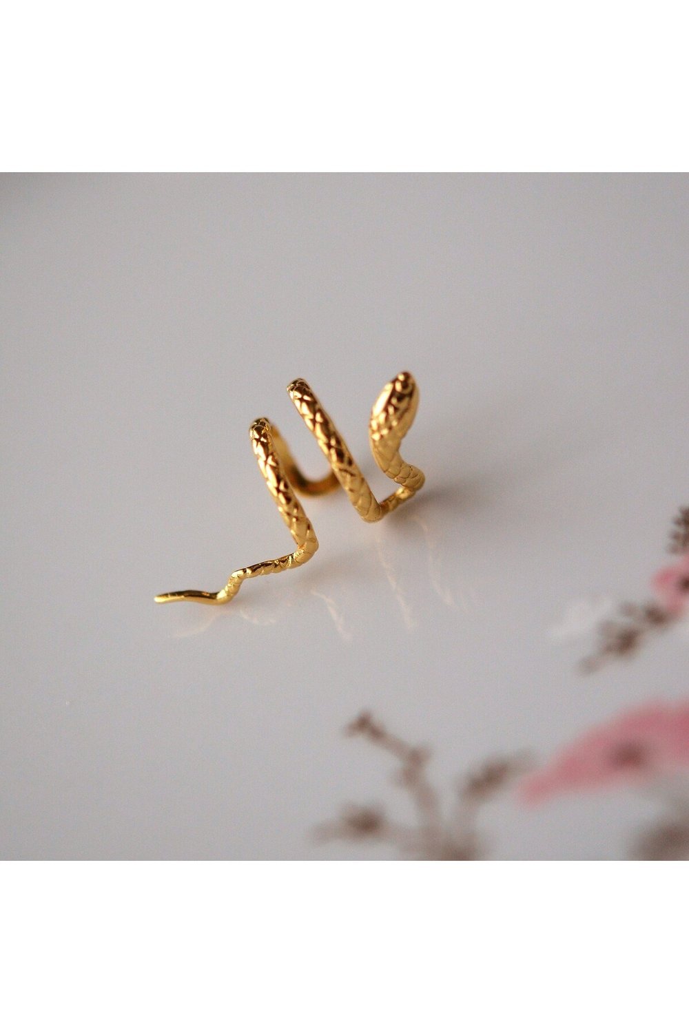 Gold Renkli Çelik Yılan Model Earcuff Yılan Sıkıştırma Kıkırdak Küpesi