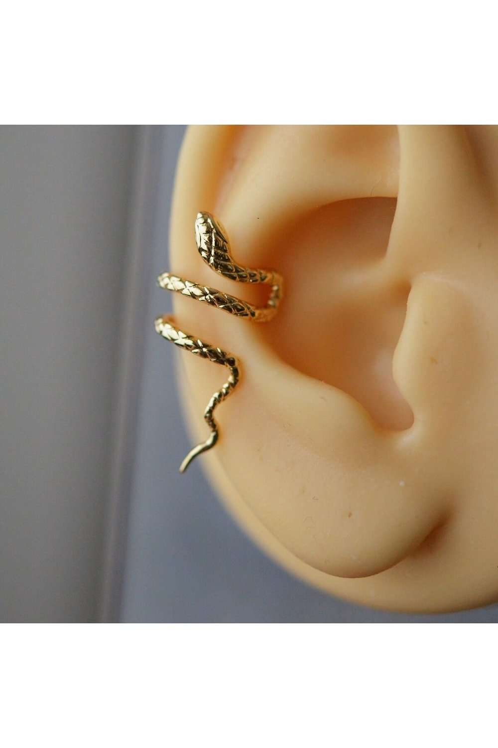 Gold Renkli Çelik Yılan Model Earcuff Yılan Sıkıştırma Kıkırdak Küpesi