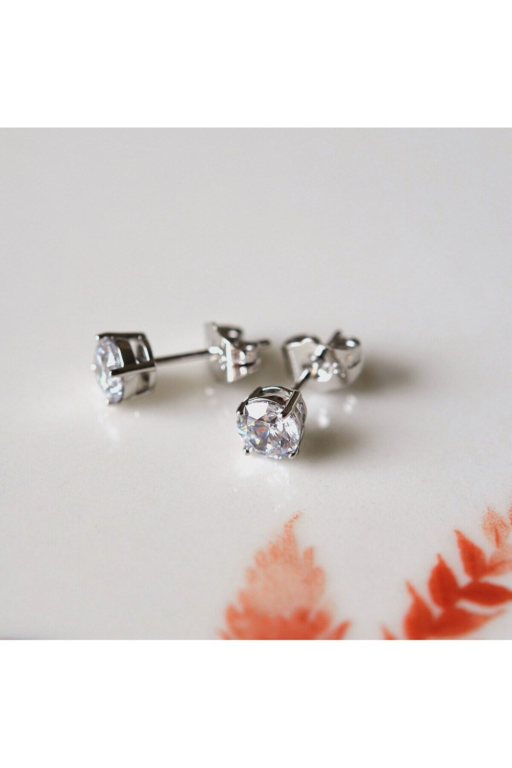 Gümüş Renk Tektaş Küpe 6 Mm Zirkon Taşlı Rodyumlu