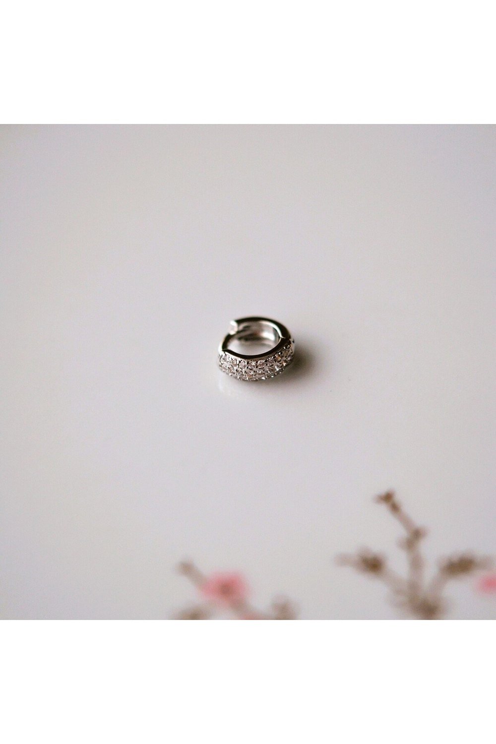 Gümüş Renkli Taşlı Bombeli Halka Tragus Piercing Helix