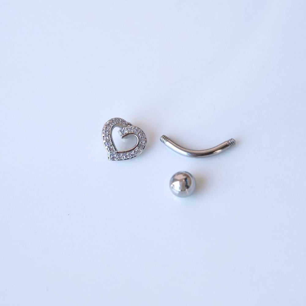 Kalpli Göbek Piercingi Çelik Silver Renkli Minimal