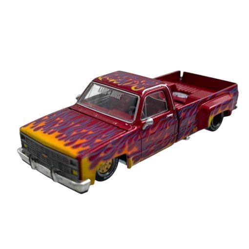 Mini GT Kaido House Chevrolet Silverado Dually On Fire V1 1:64