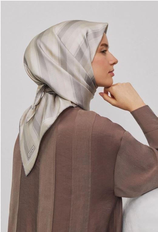 Armine 2025 Desenli Saf İpek Twill Eşarp 9327-80