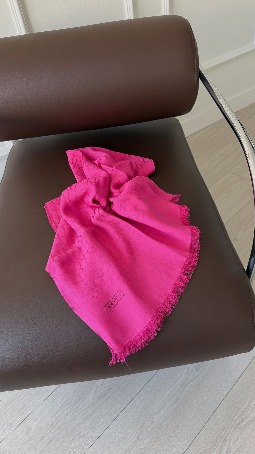 İpekevi Dört Mevsim Monogram Şal Fuşya