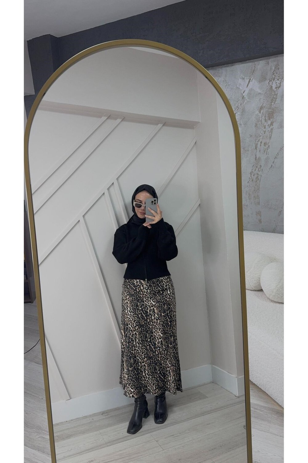 Quzu Leopar Desenli Saten Midi Etek Kahverengi