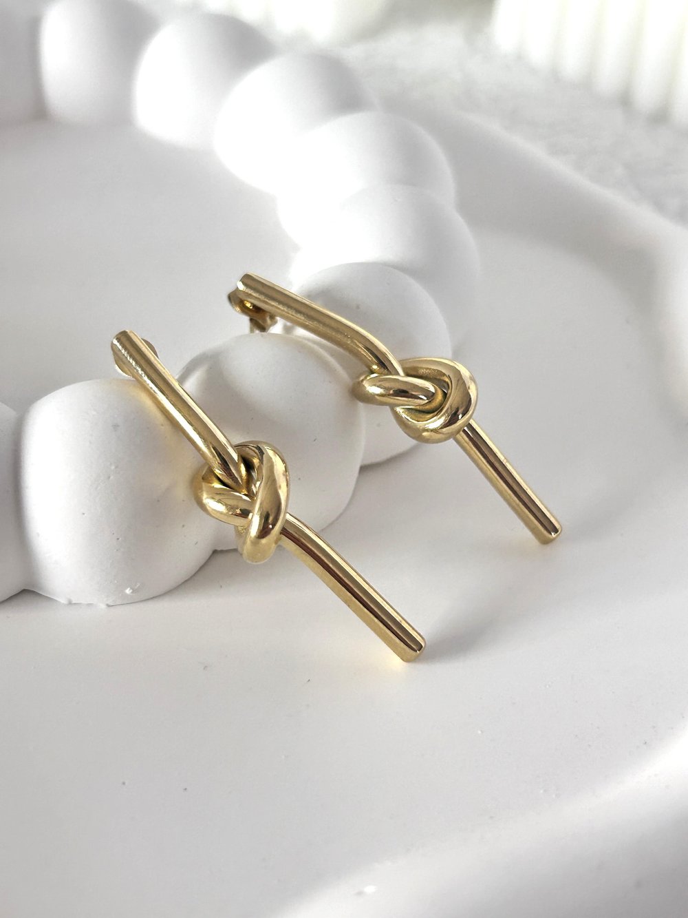 DÜĞÜM ÇELİK GOLD KÜPE