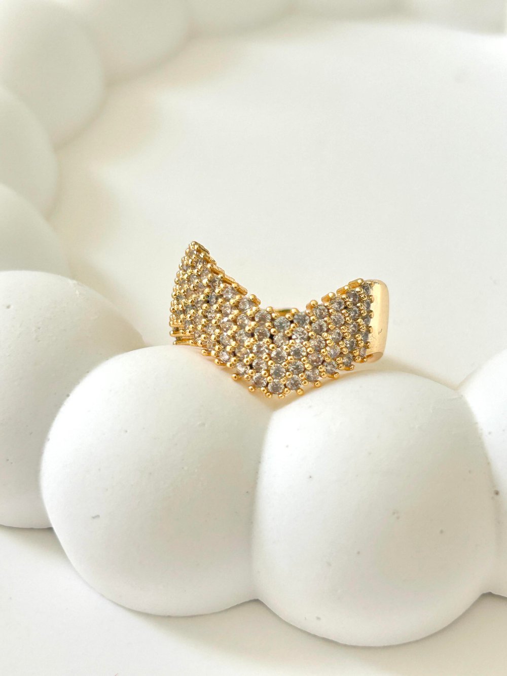 Premium Dalga Model Zirkon Taşlı Gold Yüzük