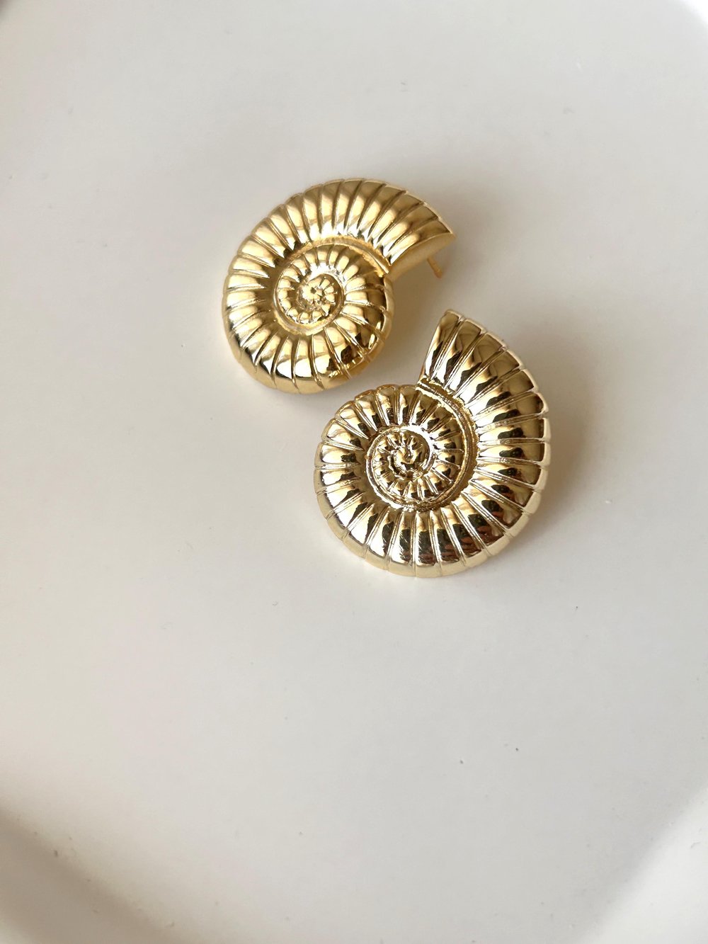 Premium Salyangoz Model Gold Küpe