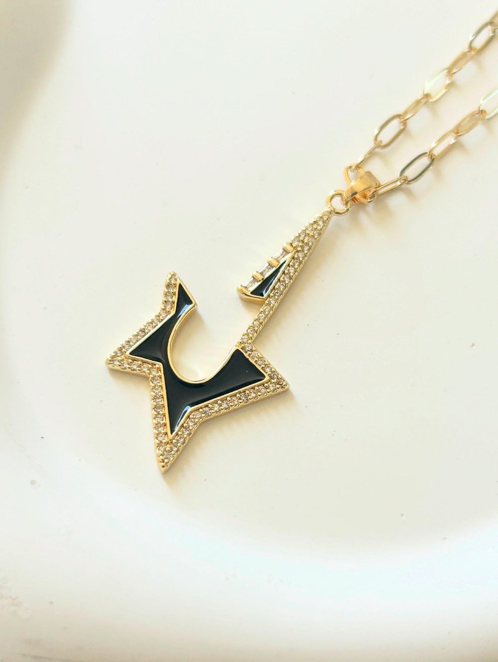Premium Siyah Yıldız Gold Kolye
