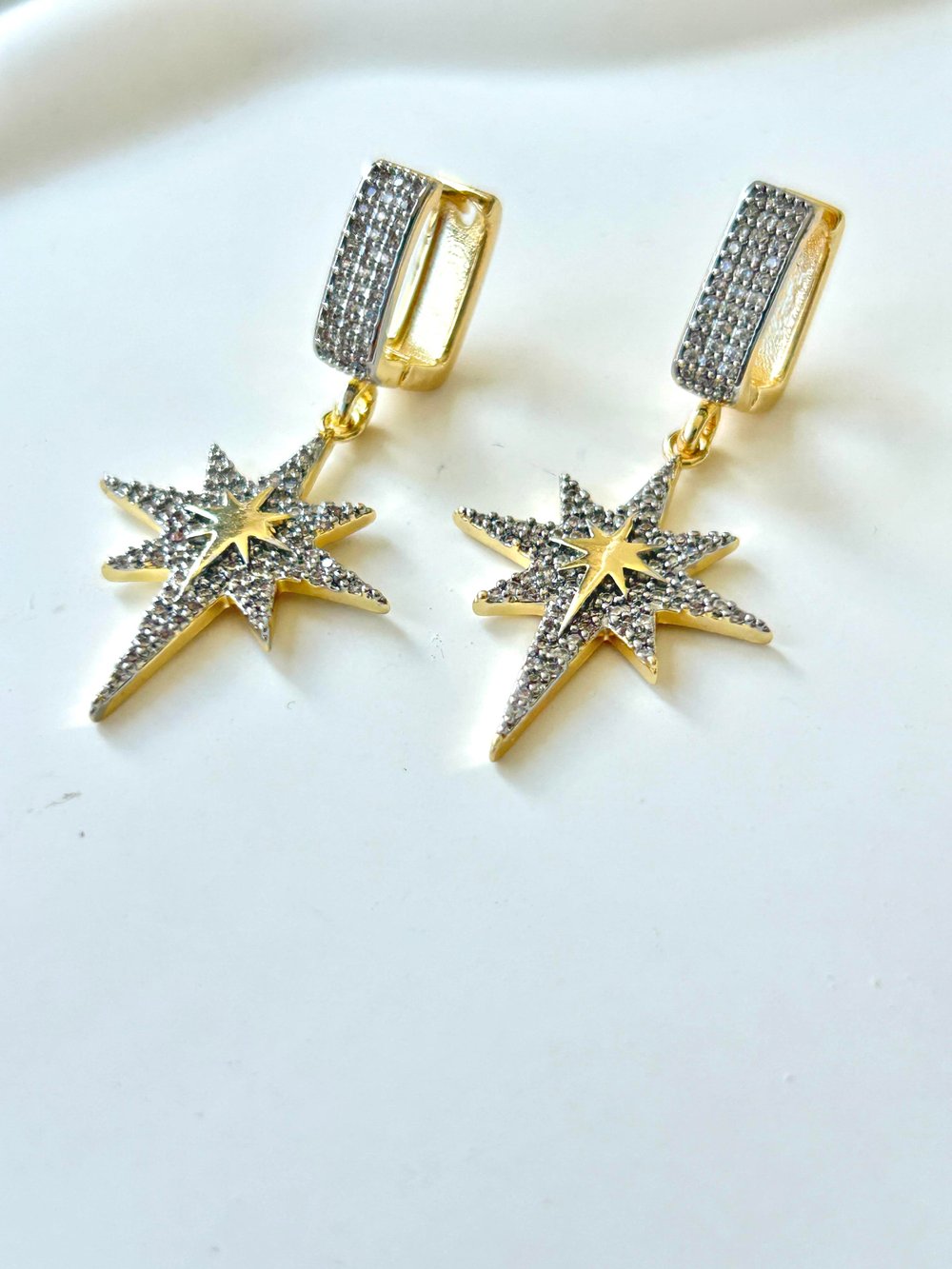 Premium Zirkon Taşlı Kutup Yıldızı Küpe